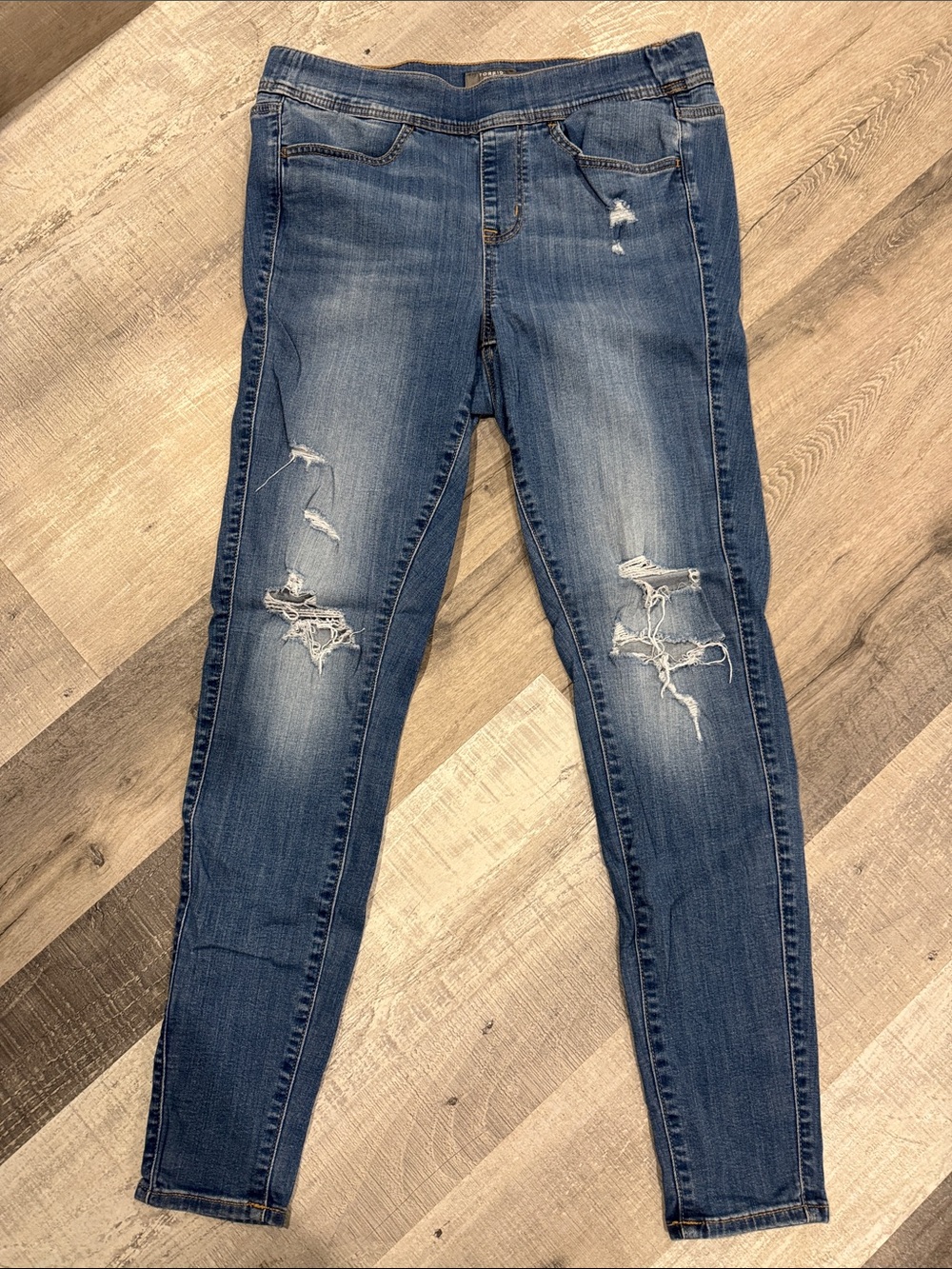 Torrid Women’s Mid Wash Distressed Pull On Skinny Jeans